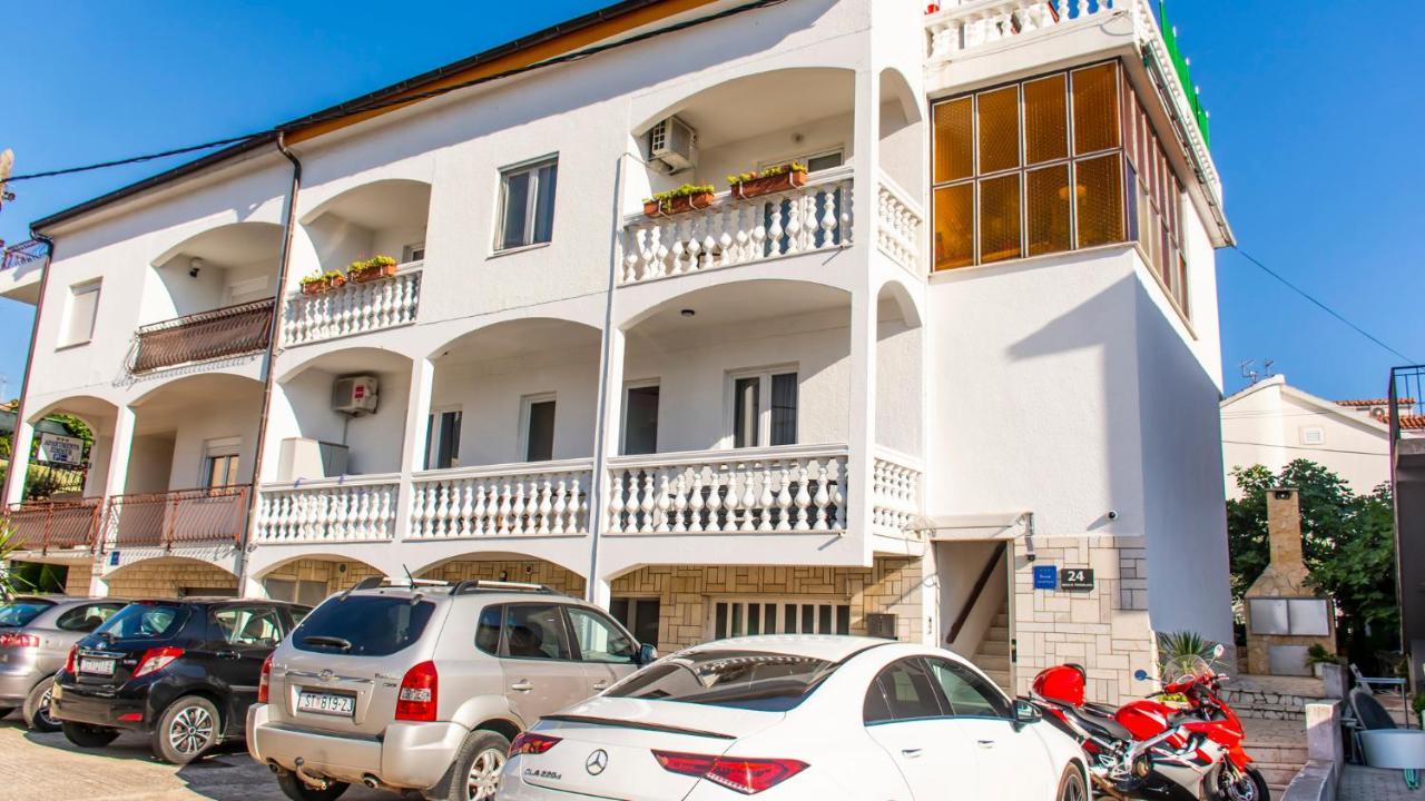 טרוגיר Apartments Curic מראה חיצוני תמונה