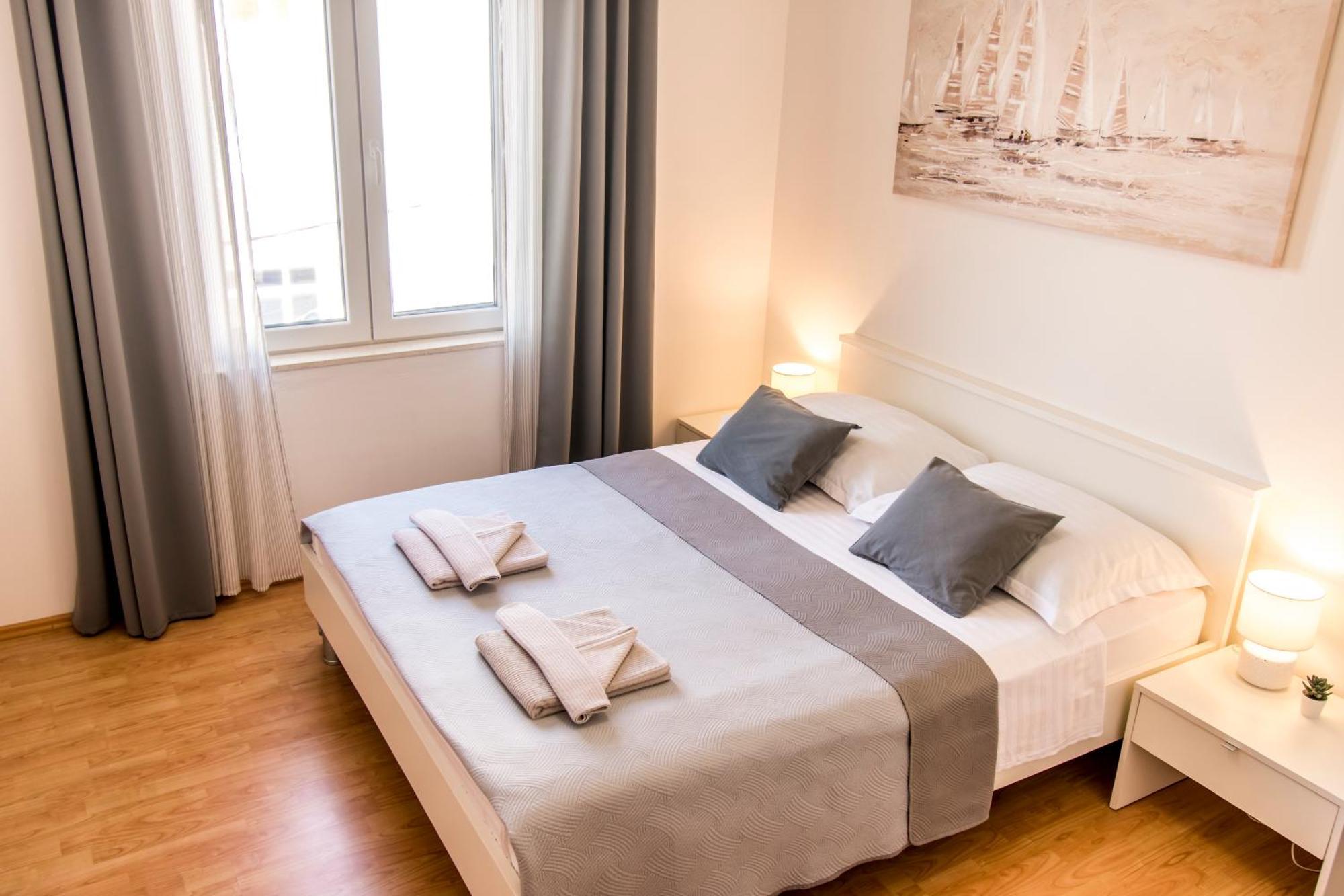 טרוגיר Apartments Curic מראה חיצוני תמונה