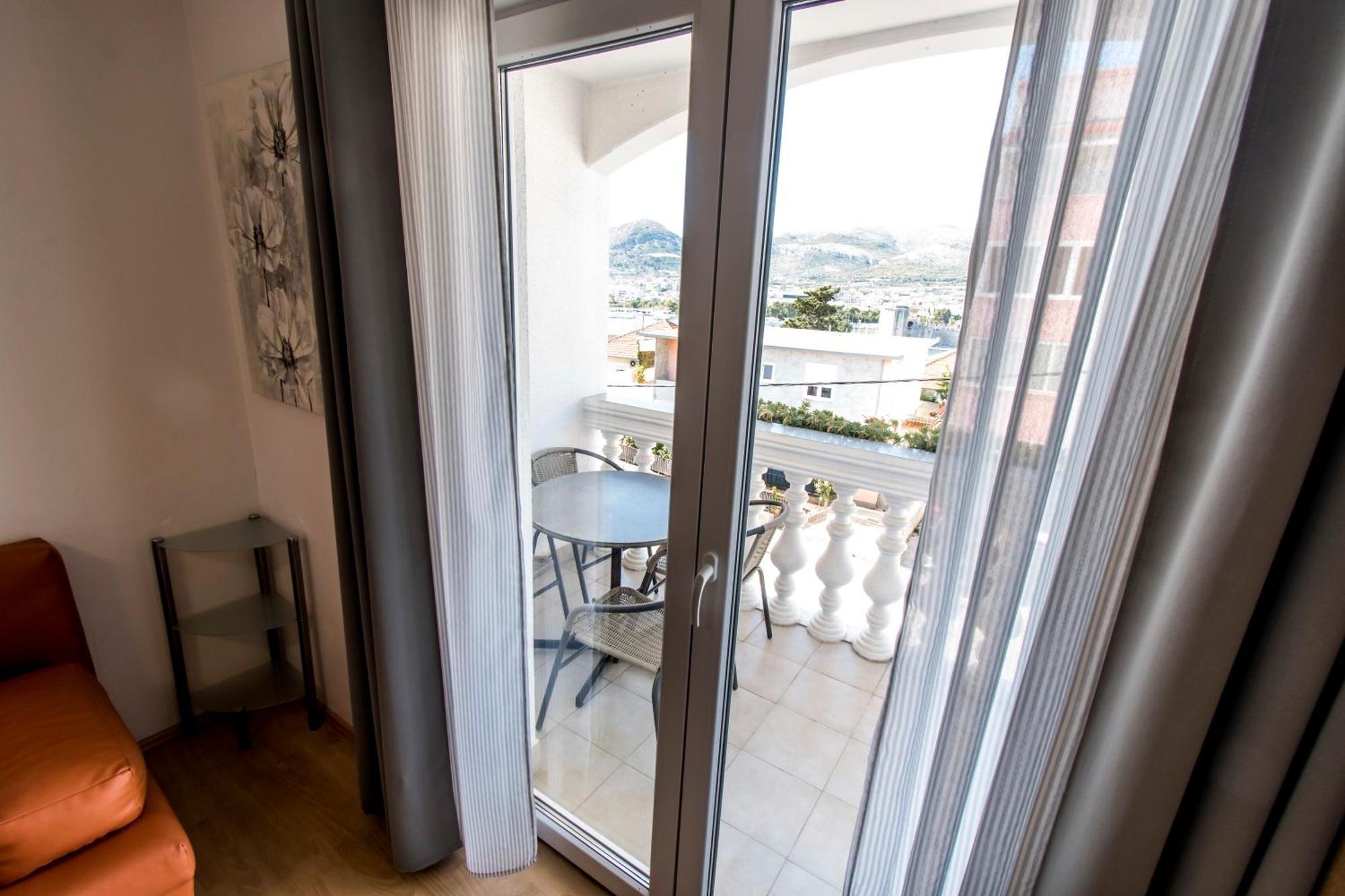 טרוגיר Apartments Curic מראה חיצוני תמונה